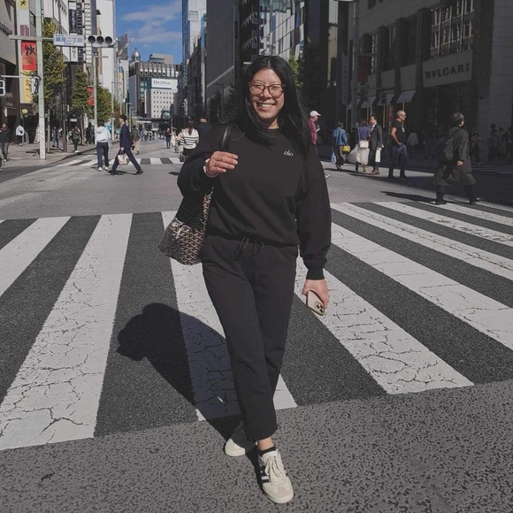 Meet your Posher, Alison - Picture 1 of 1